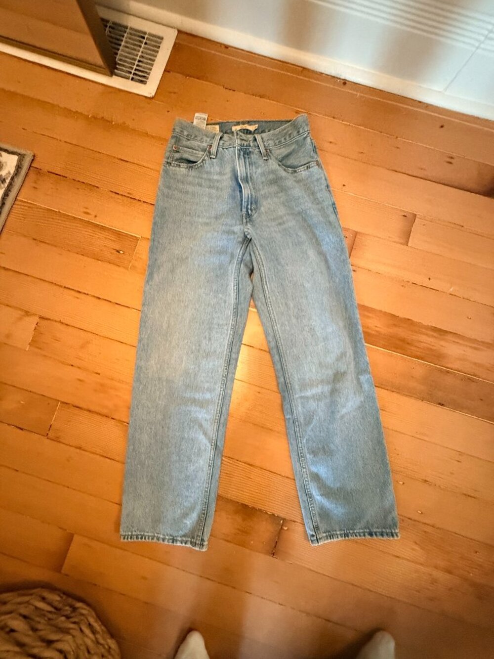 Levi’s Premium 501 ’90s Jeans – Light Wash | Size 25